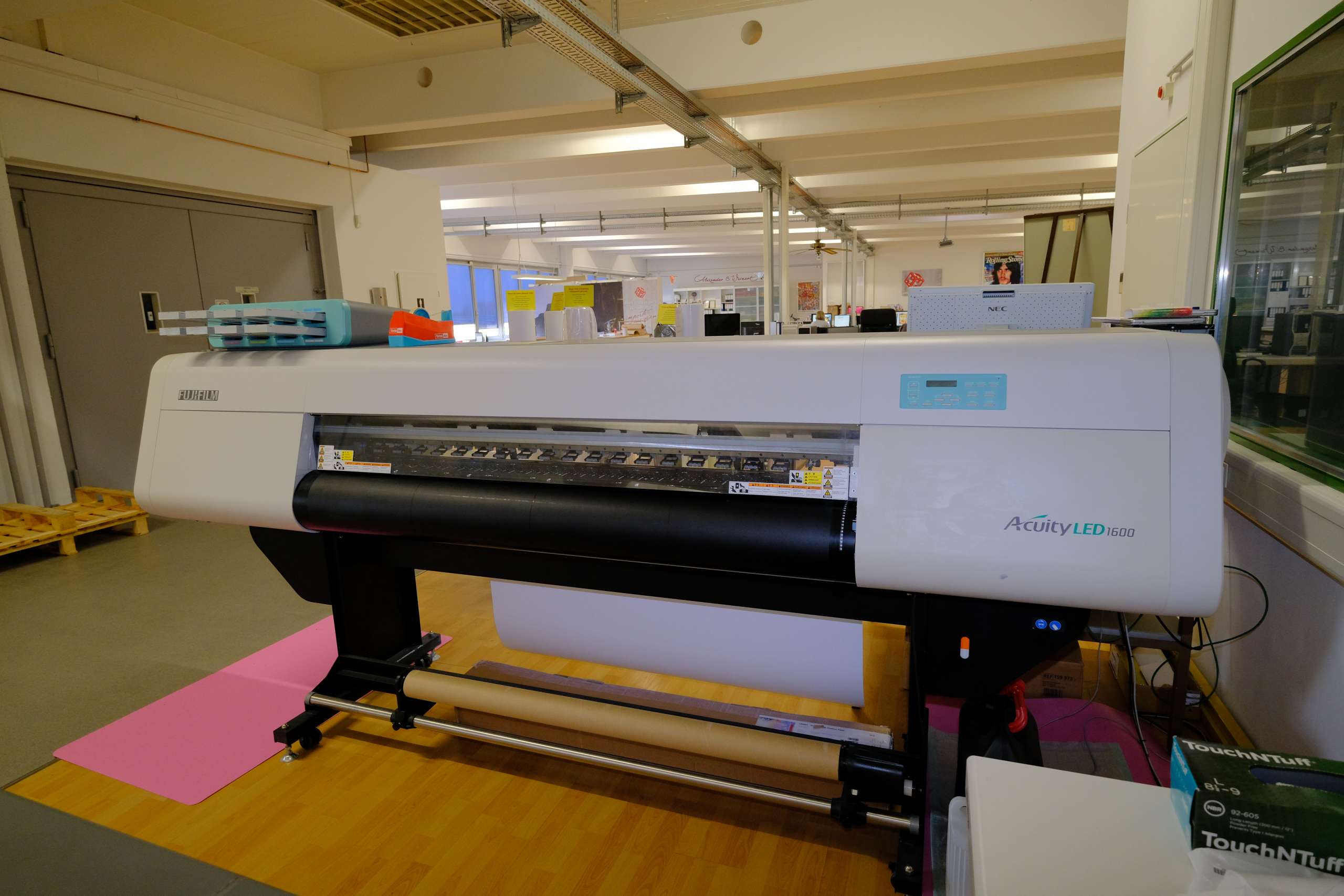 Großformatdruck bis 160 cm Breite mit der neuen Fuji Aquity